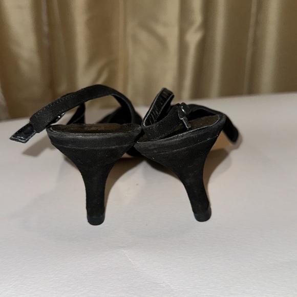 Pierre Dumas kitten heel slingback shoes - Picture 3 of 6